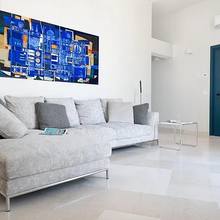 Palazzo Charlie לינה וארוחת בוקר