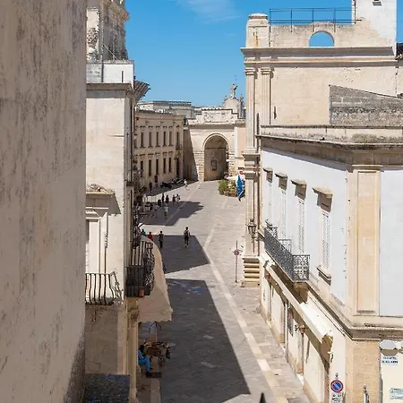Bed & Breakfast Palazzo Charlie Lecce