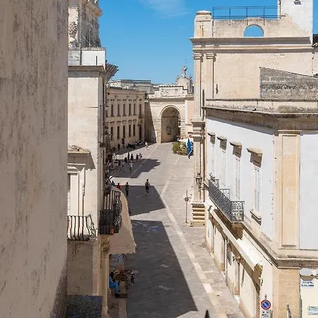 Bed & Breakfast Palazzo Charlie Lecce