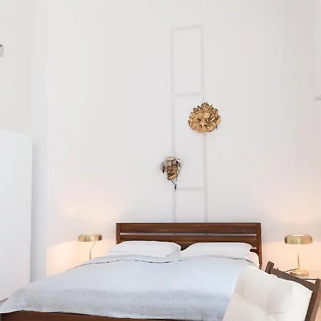 Palazzo Charlie לינה וארוחת בוקר