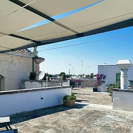 Palazzo Charlie 4* לצ'ה