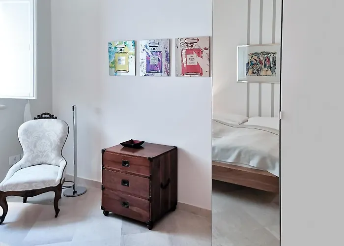 Palazzo Charlie Lecce