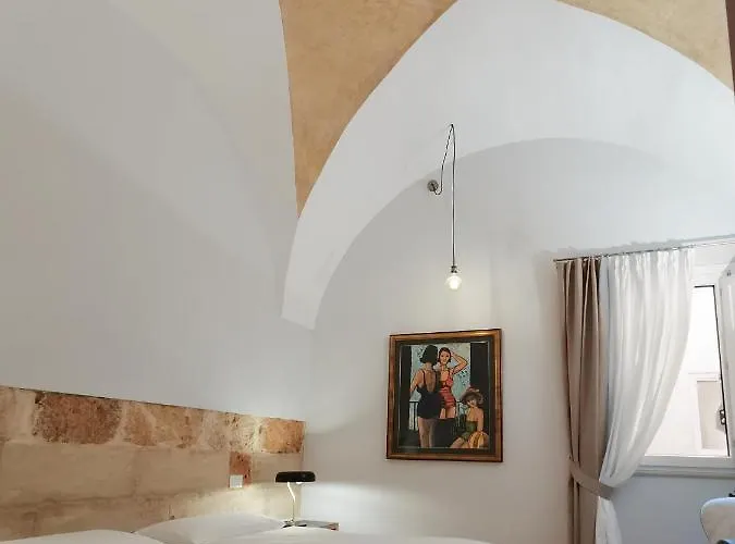 לינה וארוחת בוקר Palazzo Charlie 4*