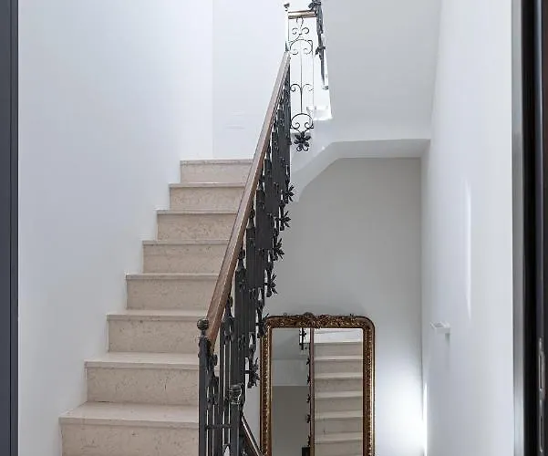 Palazzo Charlie לינה וארוחת בוקר